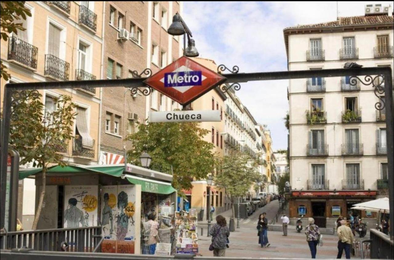 De Madrid A La Luna Exteriör bild
